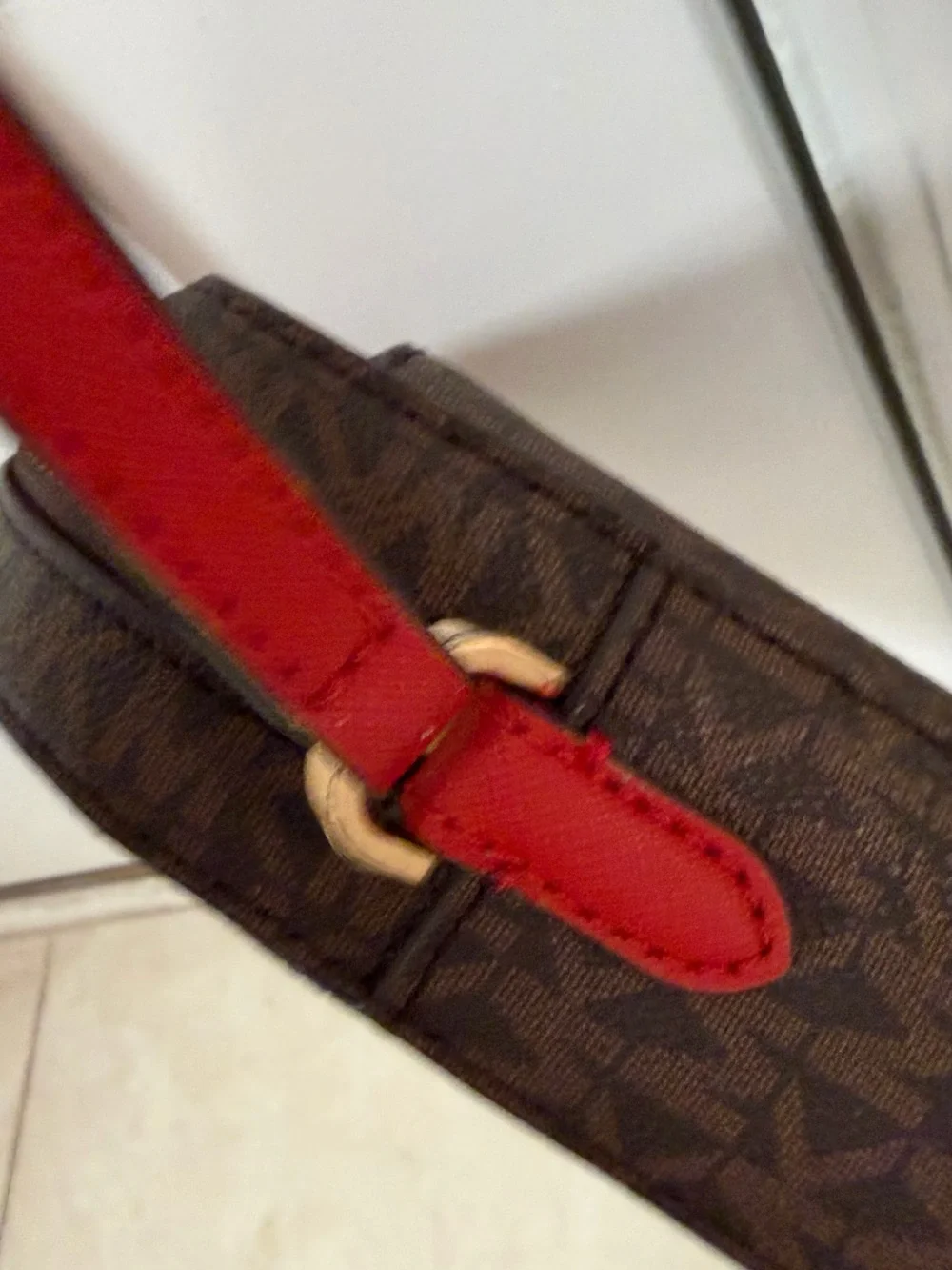 Michael Kors Brown and Red Chain-Accent Shoulder Bag one strap needs sewn pix
